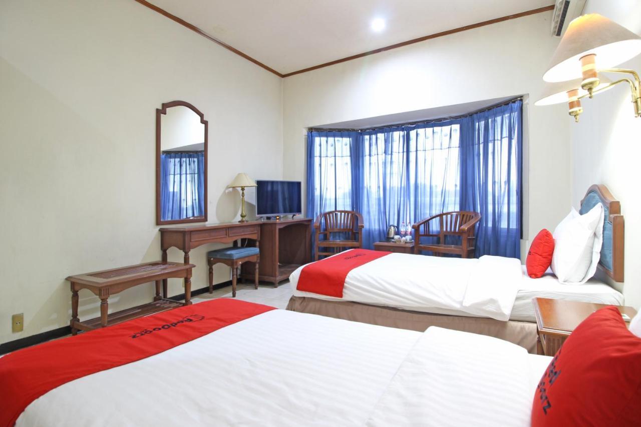 เรดดอร์ซ เนียร์ มาลิโอโบโร ตูกู สเตชั่น ยอกยา Hotel ยอกยาการ์ตา ภายนอก รูปภาพ